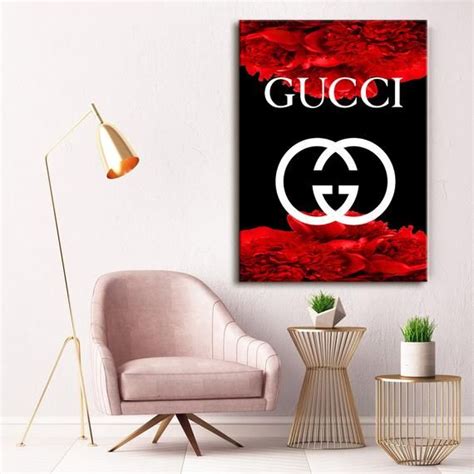 gucci acessori disegnati a mano|gucci art wall.